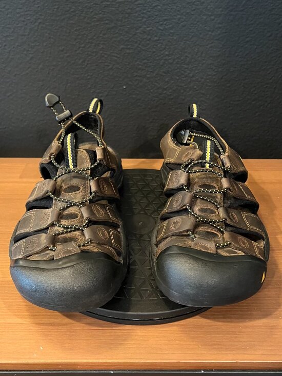 Keen Men\'s Brown Waterproof Drawstring Hiking Outdoor Sandals Shoe Size 8.5
